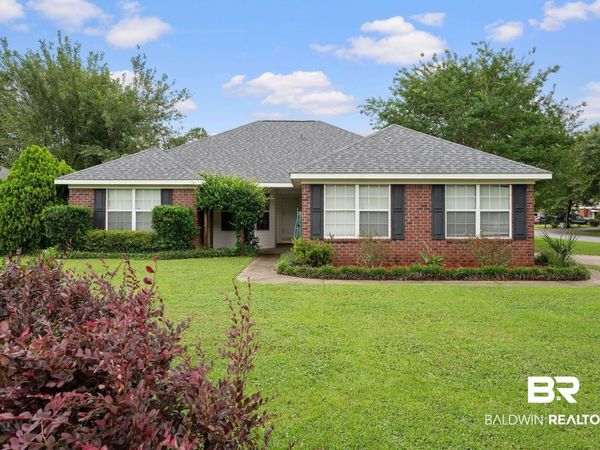 163 Oakwood Avenue, Fairhope, AL 36532
