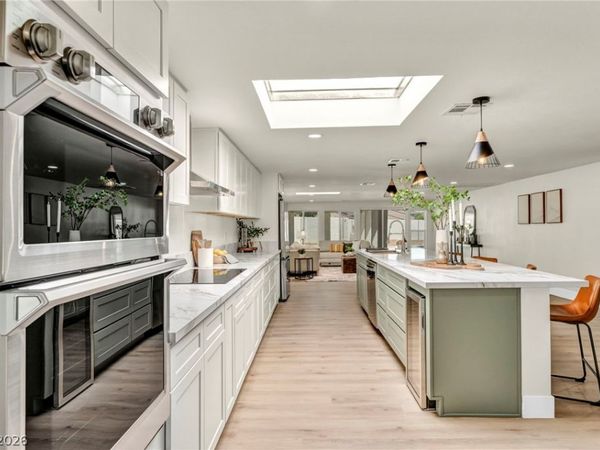 9130 Belcastro Street, Las Vegas, NV 89113