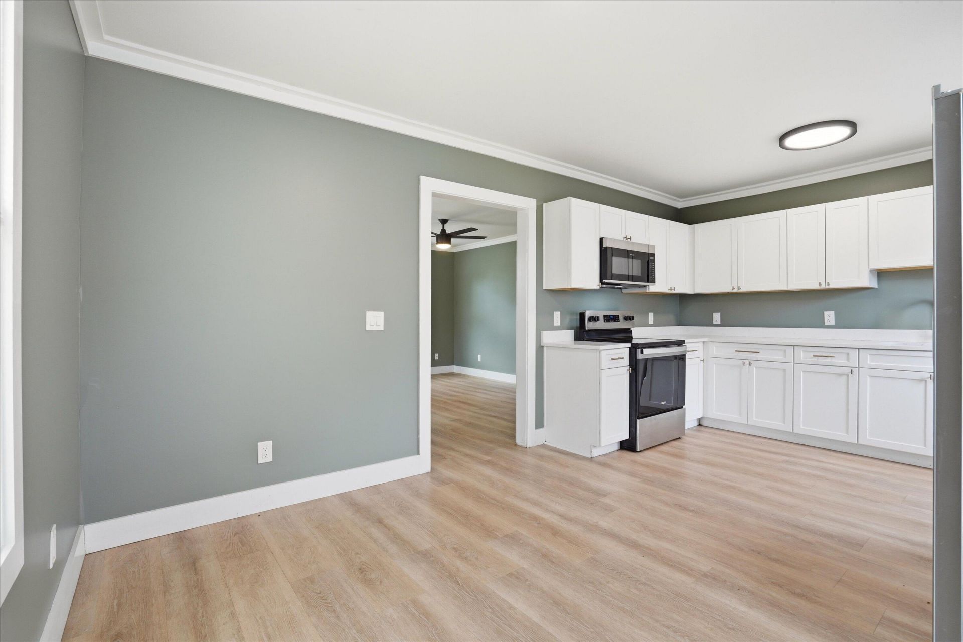 2306 Kent Avenue Photo 11