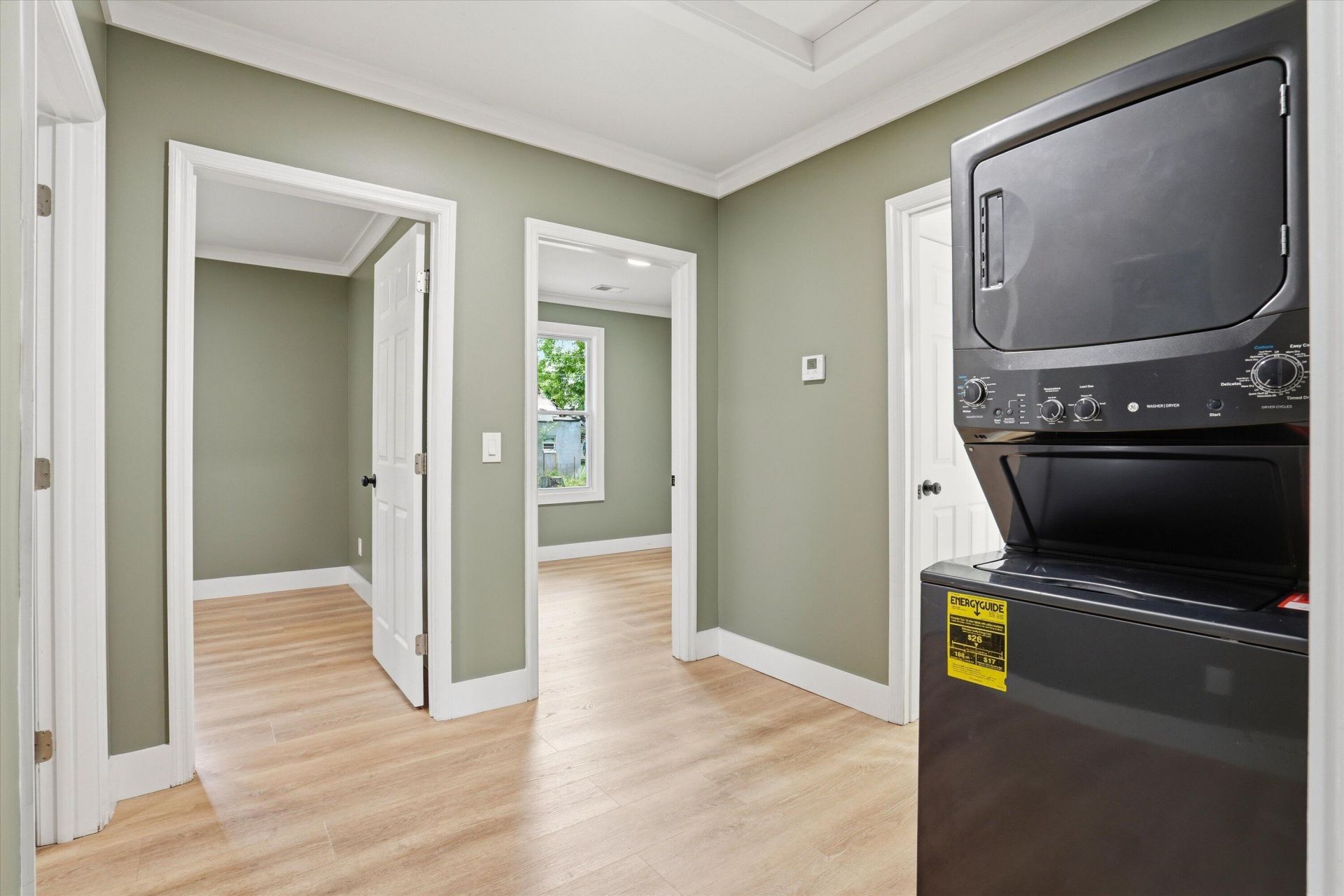 2306 Kent Avenue Photo 14