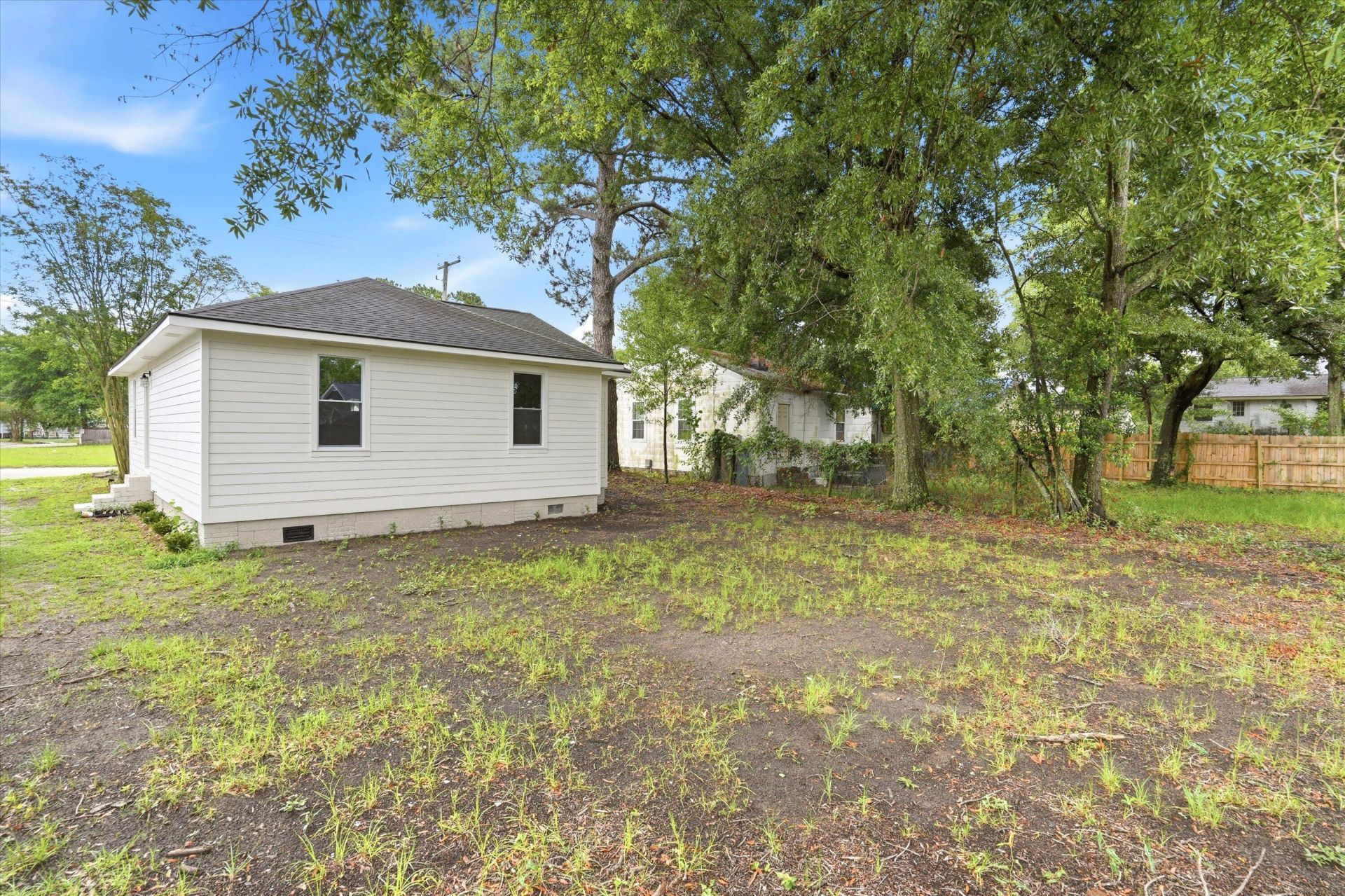2306 Kent Avenue Photo 23