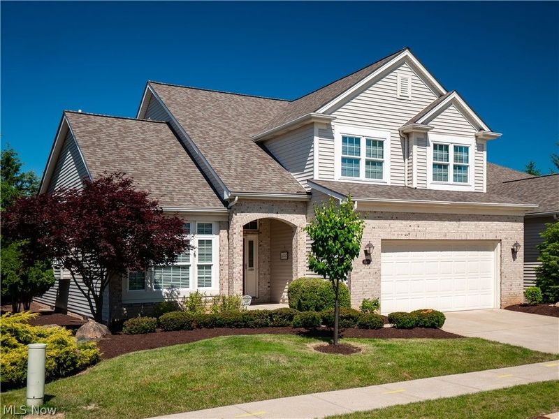 15346 Chestnut Oak Lane, Strongsville, OH 44149 Photo 2