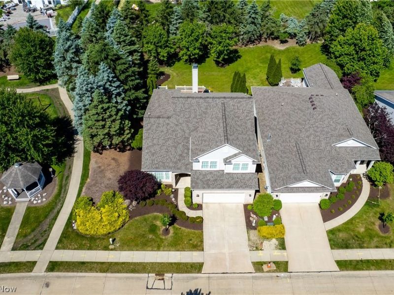 15346 Chestnut Oak Lane, Strongsville, OH 44149 Photo 3