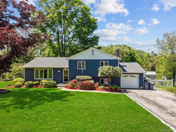 2463 N Pine Grove Court , Yorktown Heights, NY 10598
