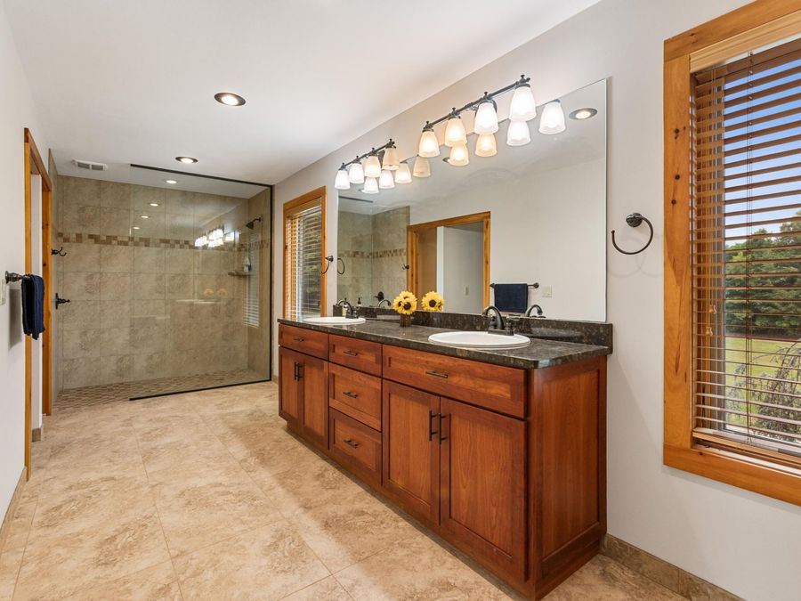 Property Image 101
