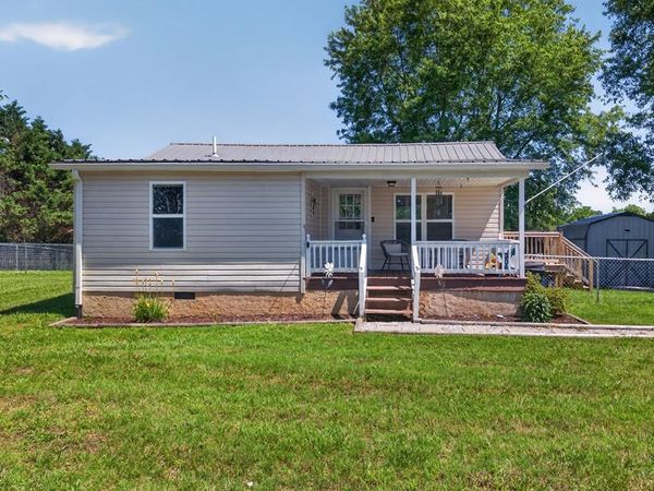 148 Tom Davis Road, Livingston, TN 38570