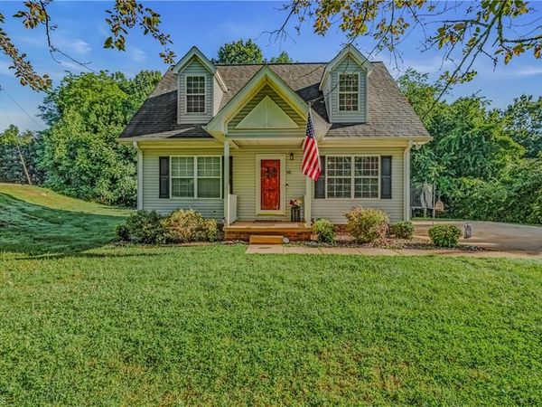 145 Wisconsin Avenue , Elkin, NC 28621