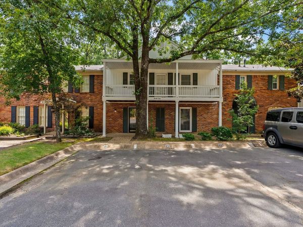 21 Kingsbridge Way , Little Rock, AR 72212