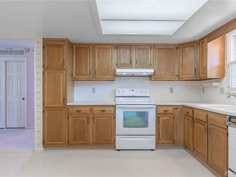 1620 Silverlake Drive, Washington Township, OH 45458 Photo 12