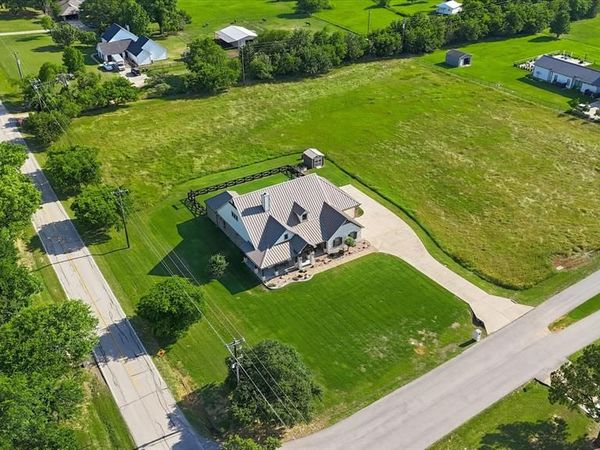 800 Stonewood Boulevard, Bartonville, TX 76226