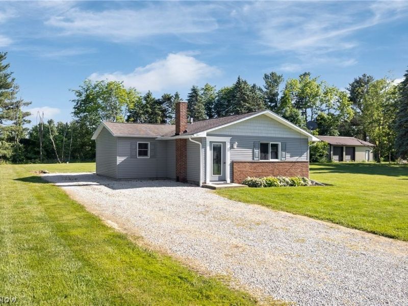 13095 Portage Street , Doylestown, OH 44230 Photo 2