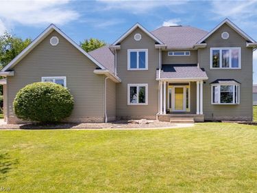 5043 Violet Knoll Avenue NE, Canton, OH 44705