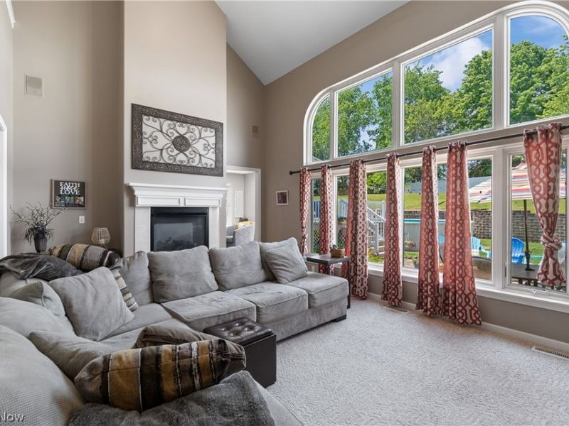 5043 Violet Knoll Avenue NE, Canton, OH 44705 Photo 12