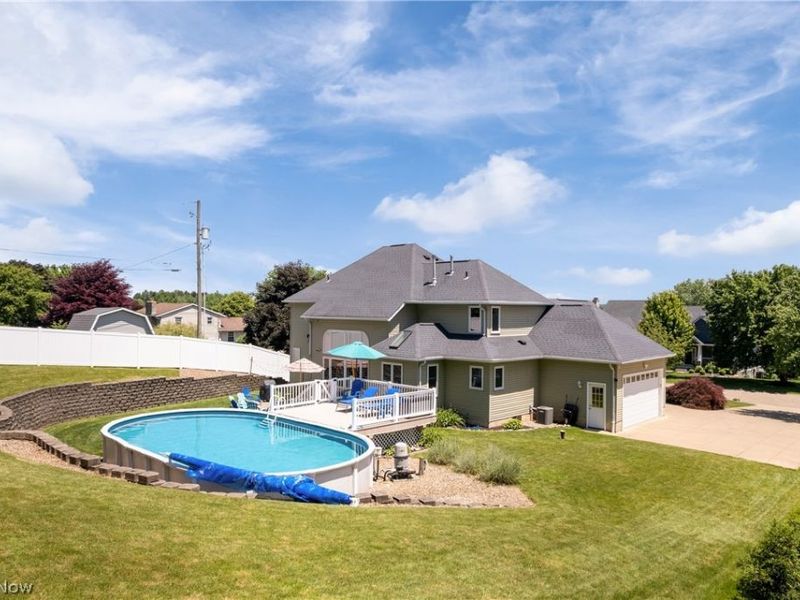 5043 Violet Knoll Avenue NE, Canton, OH 44705 Photo 7