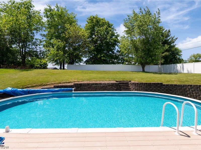 5043 Violet Knoll Avenue NE, Canton, OH 44705 Photo 9