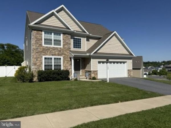 100 MAGNOLIA LANE, NEW PROVIDENCE, PA 17560