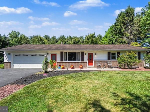 24 MOUNTAIN VIEW ROAD , BETHEL, PA 19507