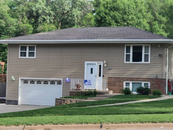 3401 W 19th, Sioux City, IA 51103
