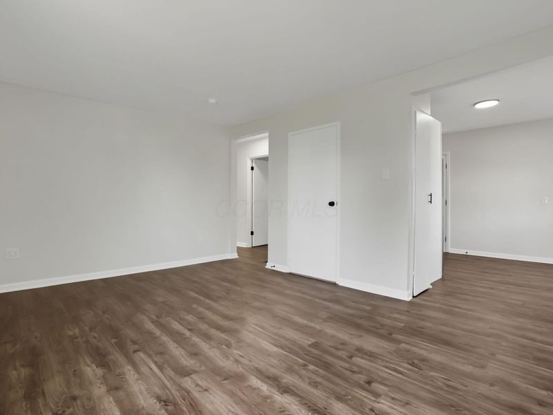 835 Ruby Avenue , Columbus, OH 43227 Photo 7