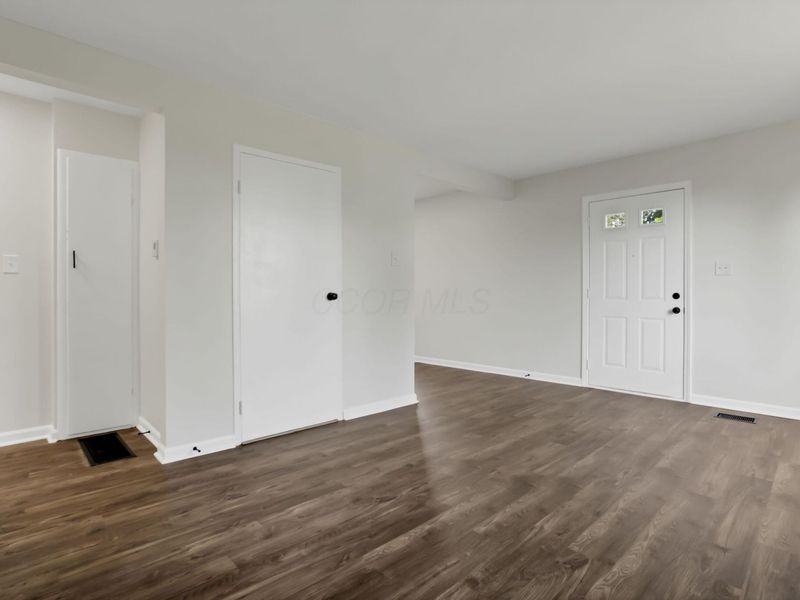 835 Ruby Avenue , Columbus, OH 43227 Photo 8
