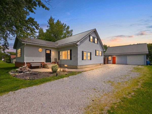 515 S Hamsher Street, Garrett, IN 46738
