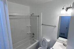 805 Central Drive photo 4