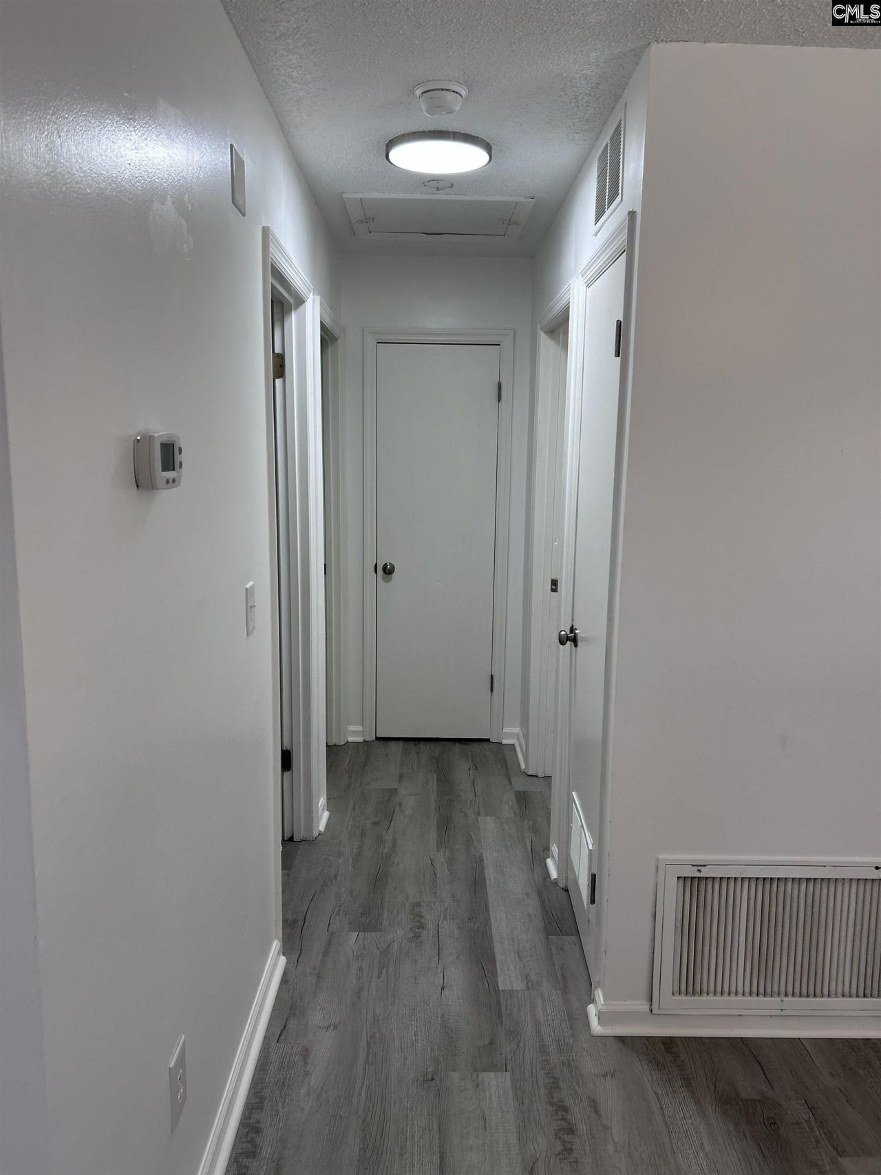 805 Central Drive Photo 6