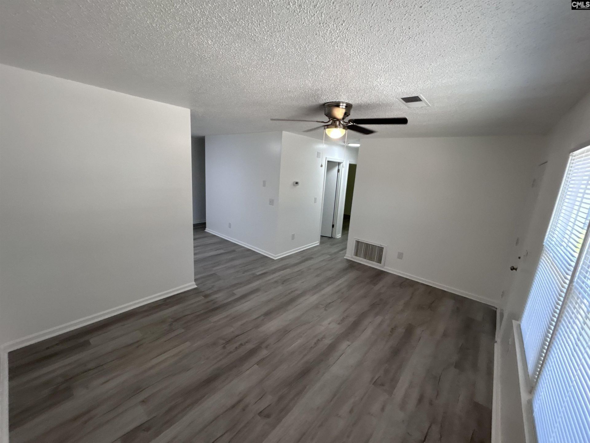 805 Central Drive Photo 8