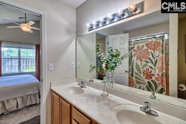 202 Garden Arbor Court  Photo 13