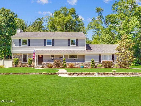 33 Baldwin Avenue, Morganville, NJ 07751