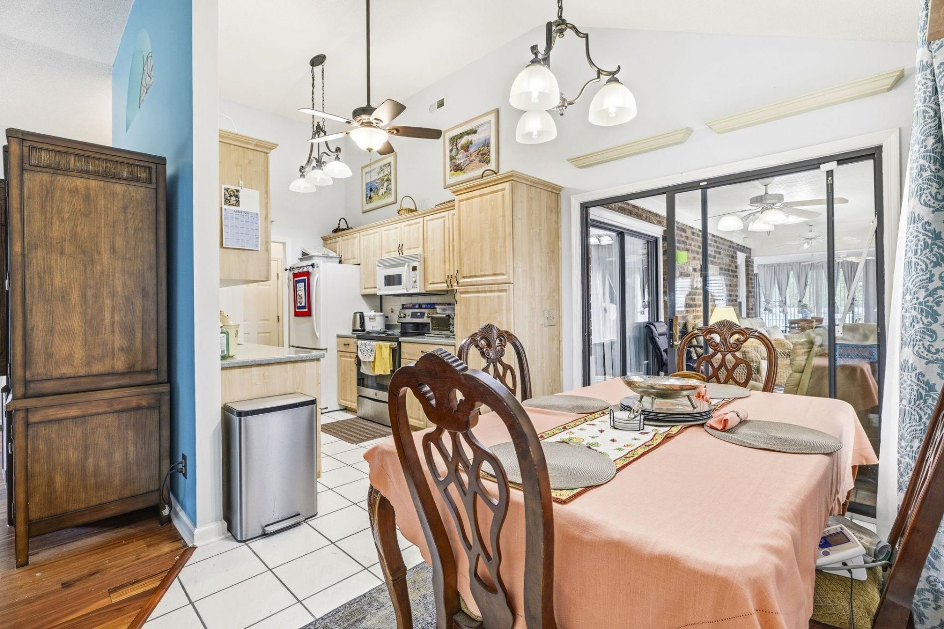 1488 Bessent Ave.  Photo 10