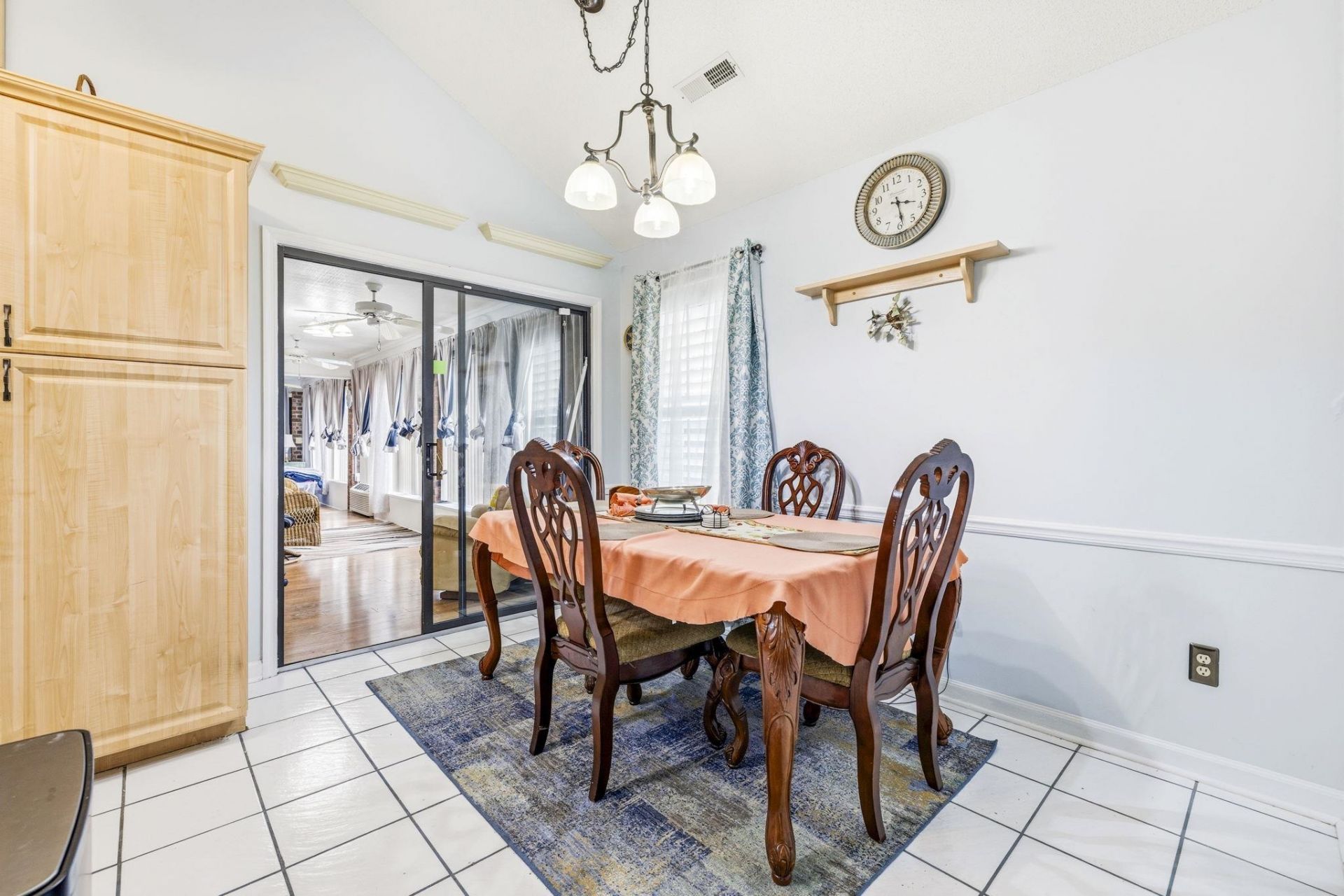 1488 Bessent Ave.  Photo 9