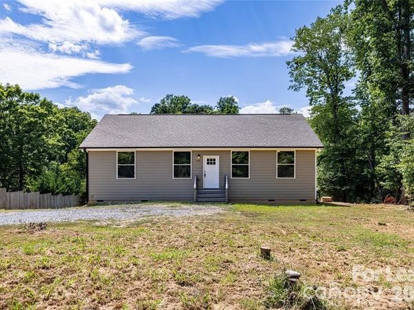 429 Creswell Road , Mount Gilead, NC 27306