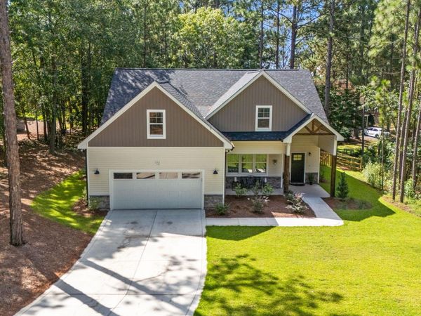 102 Dartmoor Lane , Seven Lakes, NC 27376