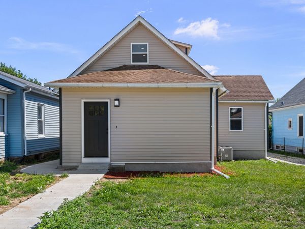 2010 3y Avenue , East Moline, IL 61244