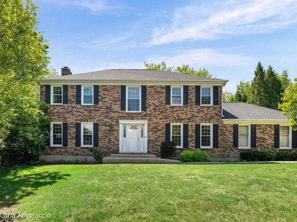 521 N Ela Road , Barrington, IL 60010