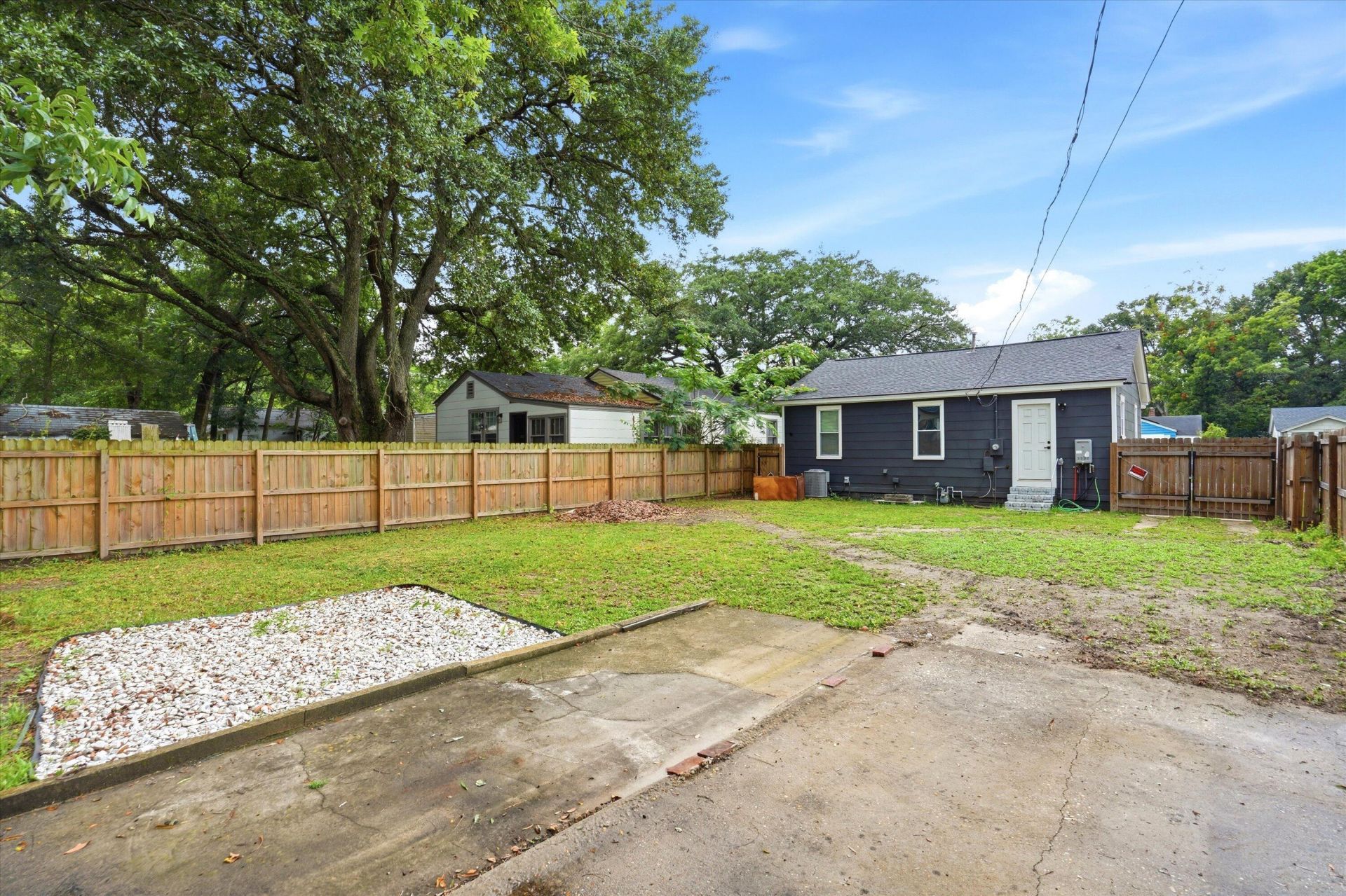 2309 Sorentrue Avenue Photo 23