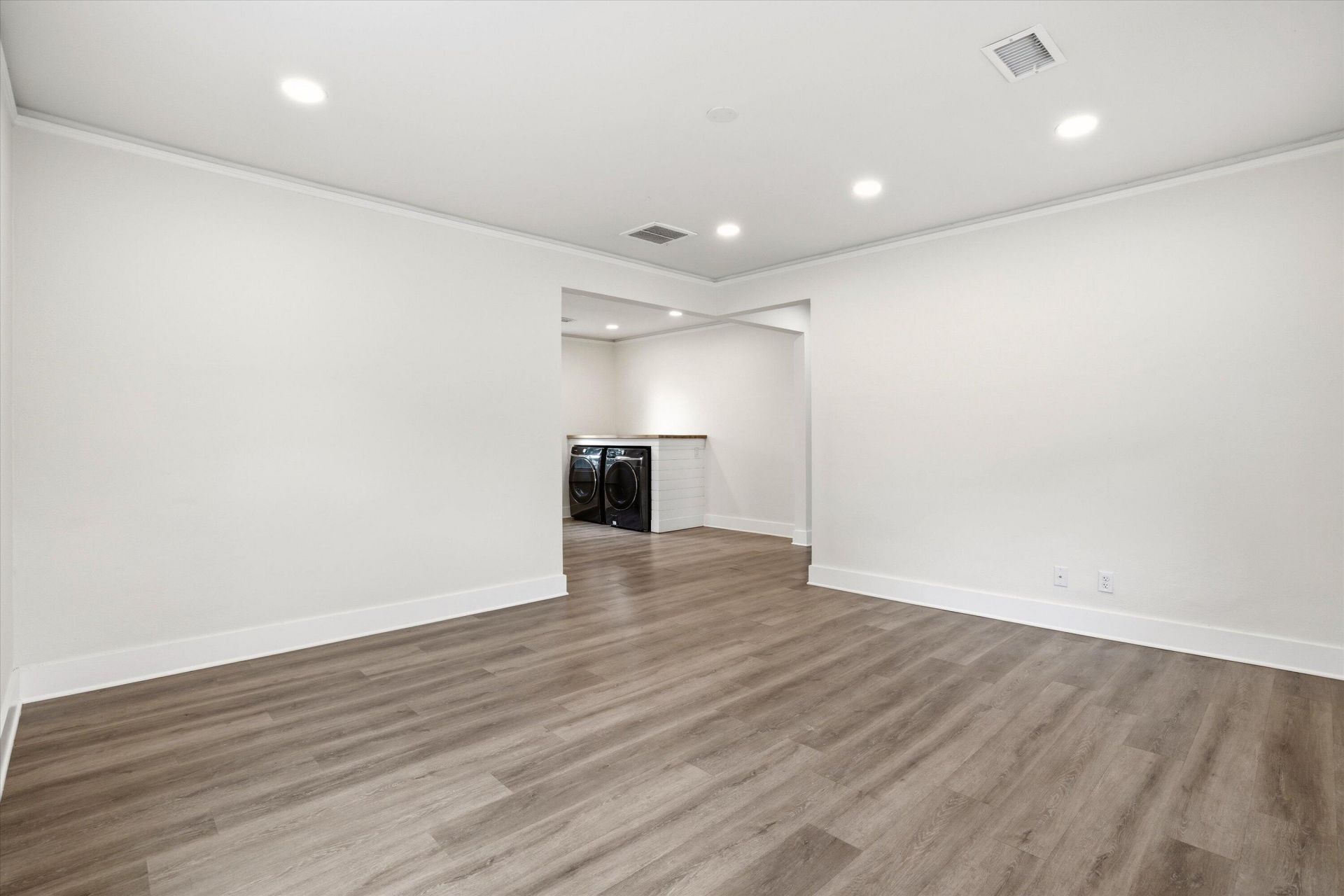 2309 Sorentrue Avenue Photo 4