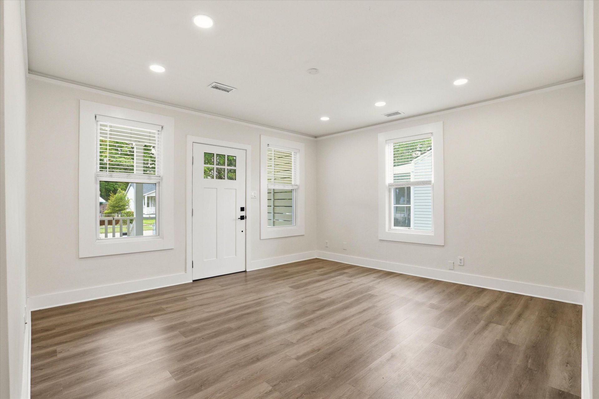 2309 Sorentrue Avenue Photo 5