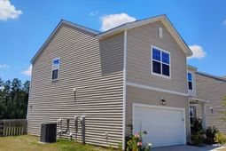 431 Pender Woods Drive photo 4