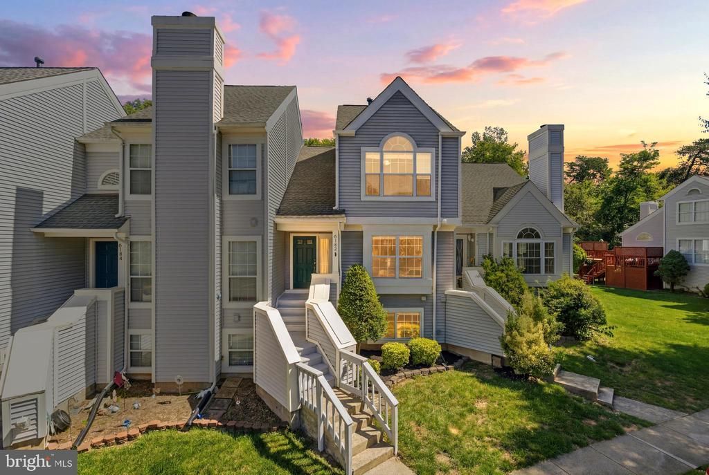 6182 Stonepath Circle, Centreville, VA 20120 Main Photo