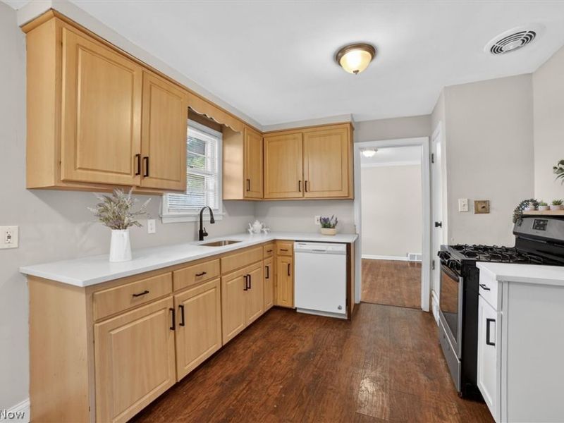 3705 Brinkmore Road , Cleveland Heights, OH 44121 Photo 9