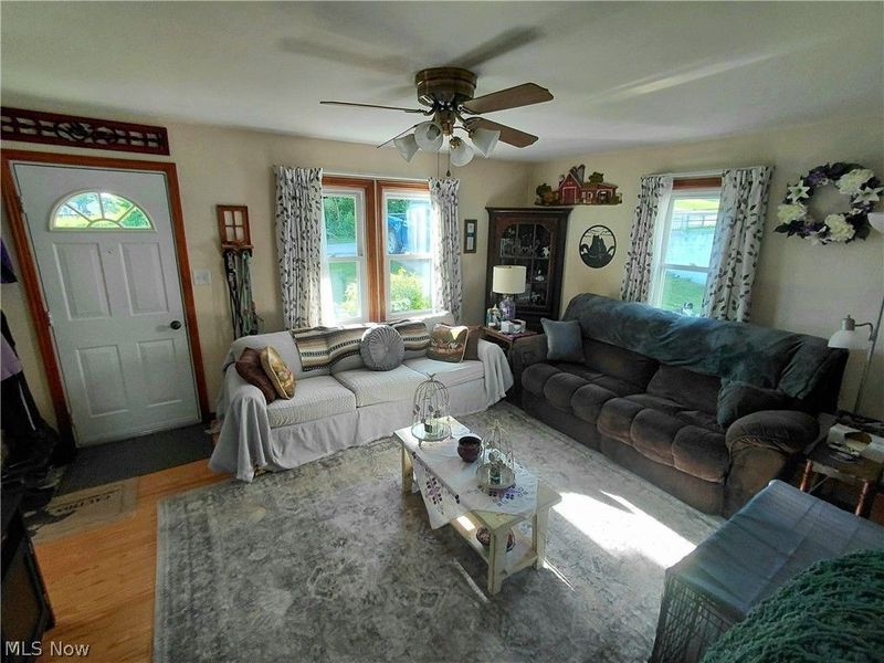 242 Cedar Road, Richmond, OH 43944 Photo 4