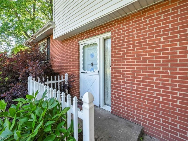 4005 Selnik Road, Kent, OH 44240 Photo 4
