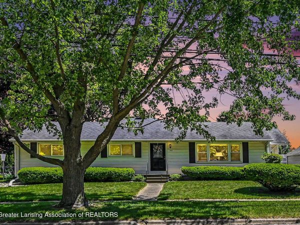 705 S Swegles Street, St. Johns, MI 48879