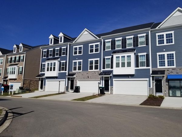 23 Dover Court, Bridgeport, WV 26330