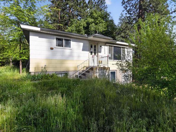 611 S Farr Rd, Spokane Valley, WA 99206
