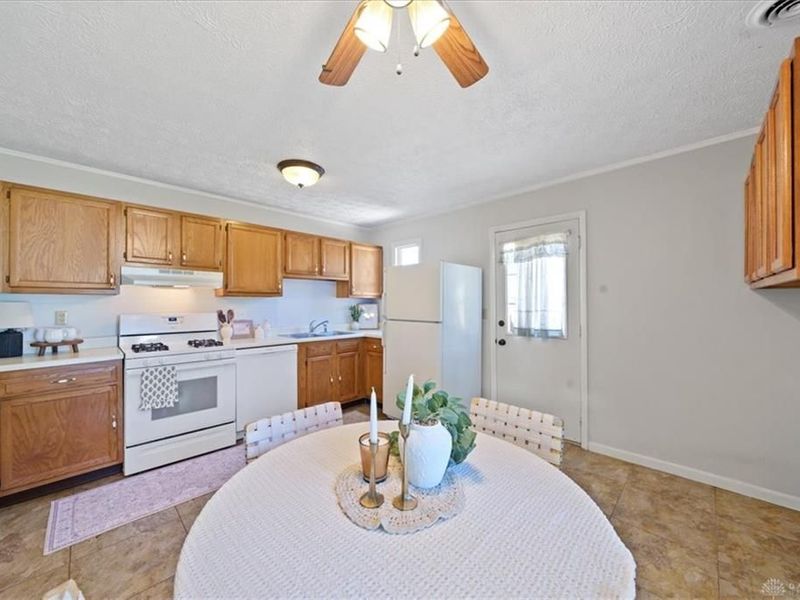 233 Erie Avenue, Fairborn, OH 45324 Photo 12