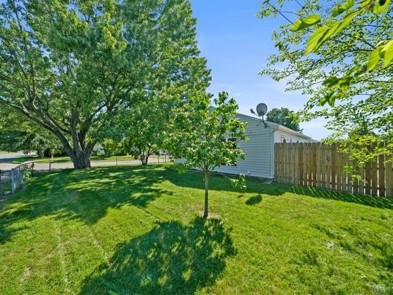 233 Erie Avenue, Fairborn, OH 45324 Photo 5