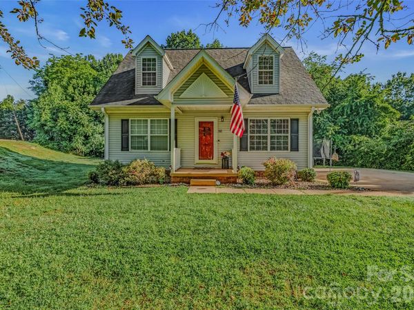 145 Wisconsin Avenue , Elkin, NC 28621